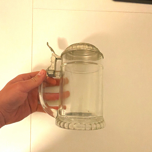 Glas bierkrug mit zinndeckel - glas,