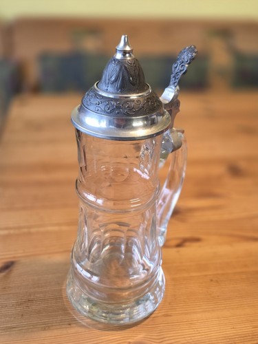 Glas bierkrug mit zinndeckel - mit,