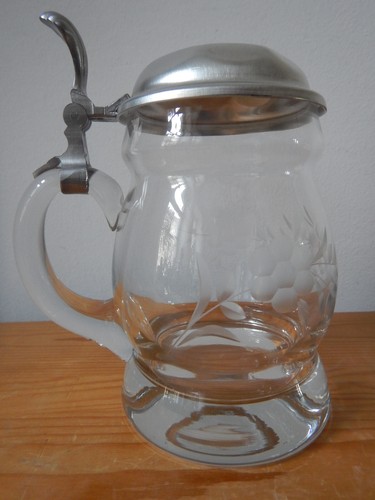 Bierkrug mit zinndeckel - 0,5,