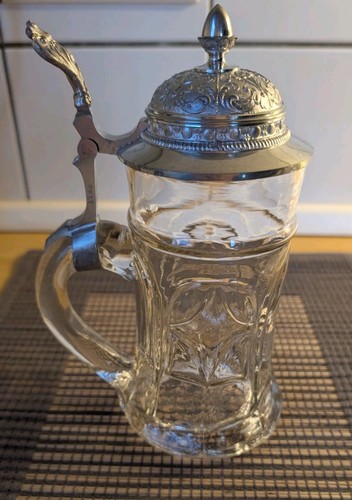 Bierkrug aus pressglas - bierkrug, mit