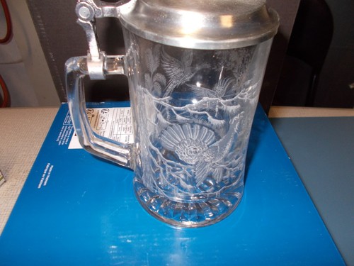 Glas bierkrug mit zinndeckel - glas,