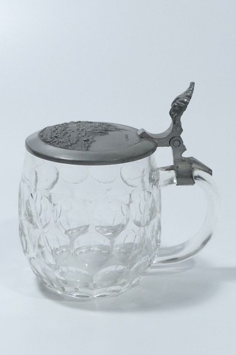 Alter bierkrug mit - alter, zinndeckel