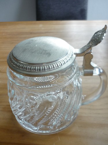 Bierkrug aus glas - aus,