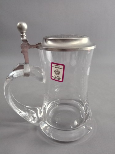 Alter bierkrug mit - alter, zinndeckel