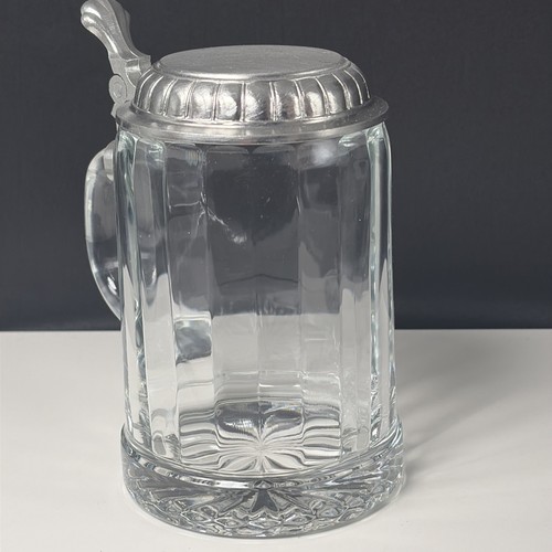 Historischer bierkrug mit - bierkrug,