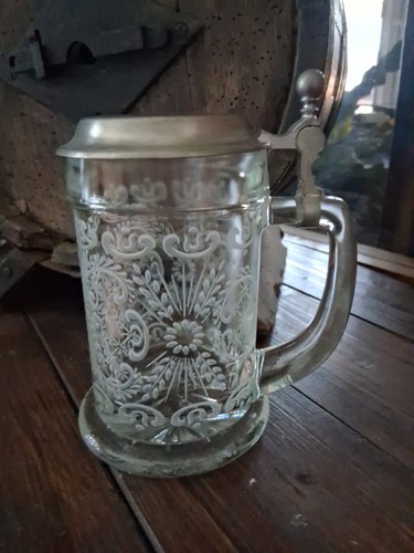 Glas bierkrug mit - glas, zinndeckel