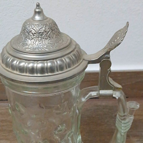 Glas bierkrug mit zinndeckel - bierkrug,