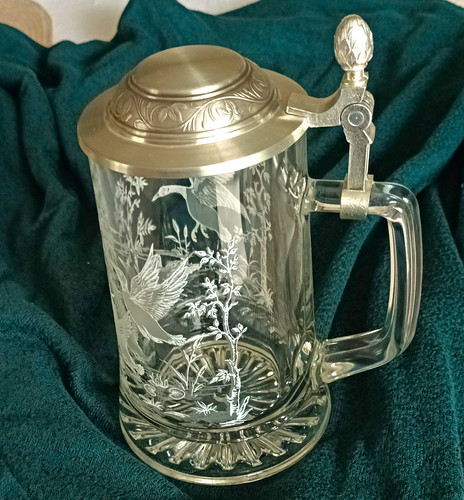 Glas bierkrug mit zinndeckel - glas,