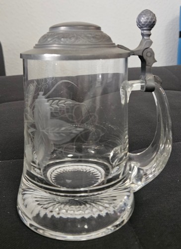 Vintage bierkrug aus glas mit - aus,