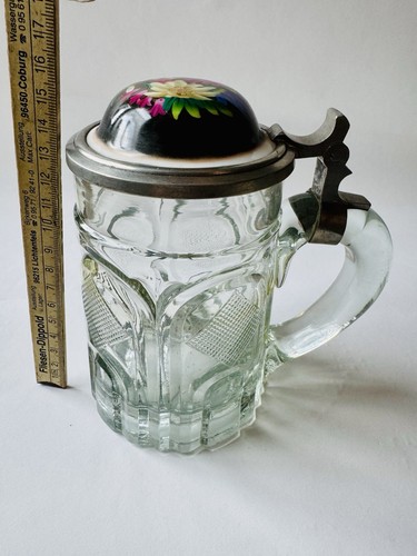 Alter glasbierkrug mit - alter,