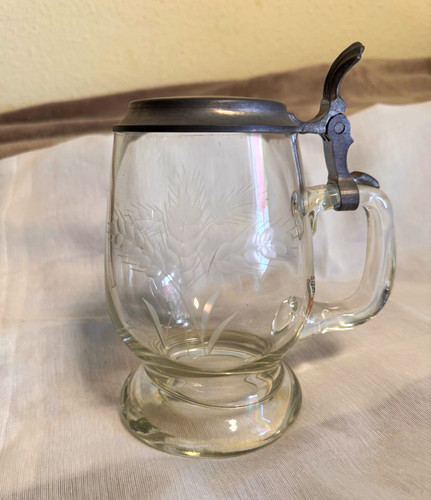 Fast glas bierkrug mit - fast, glas-bierkrug