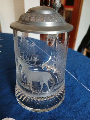 Bierkrug aus glas mit - glas,