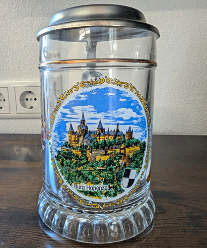 Glas bierkrug mit zinndeckel - glas,
