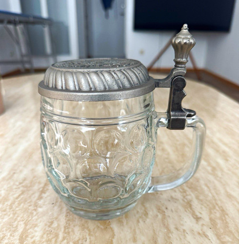 Glas bierkrug mit - glas-bierkrug,