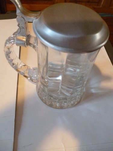 Bierkrug mit zinndeckel aus - bierkrug,