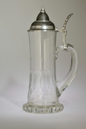 Bierkrug aus kristallglas - bierkrug,