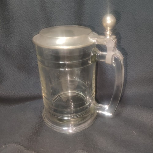 Glas bierkrug mit zinndeckel - glas,